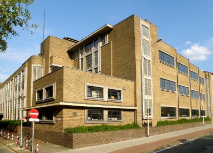 Antwerpen School Pestalozzistraat 2.psd