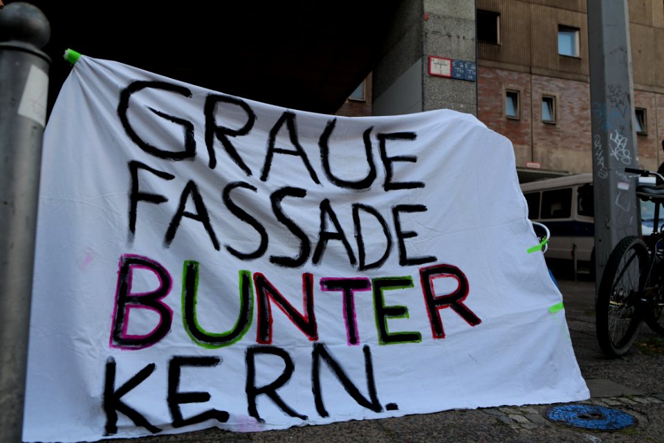 Antifascist protest Memhardstraße Berlin 2020-07-31 01