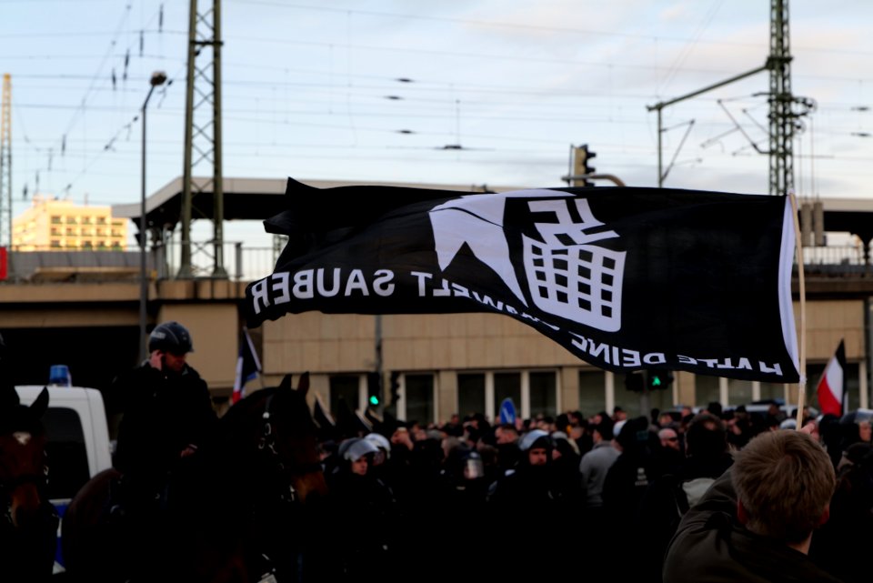 Antifascist protest in front of pro fascist protest Dresden 2020-02-15 25