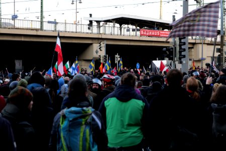 Antifascist protest in front of pro fascist protest Dresden 2020-02-15 27