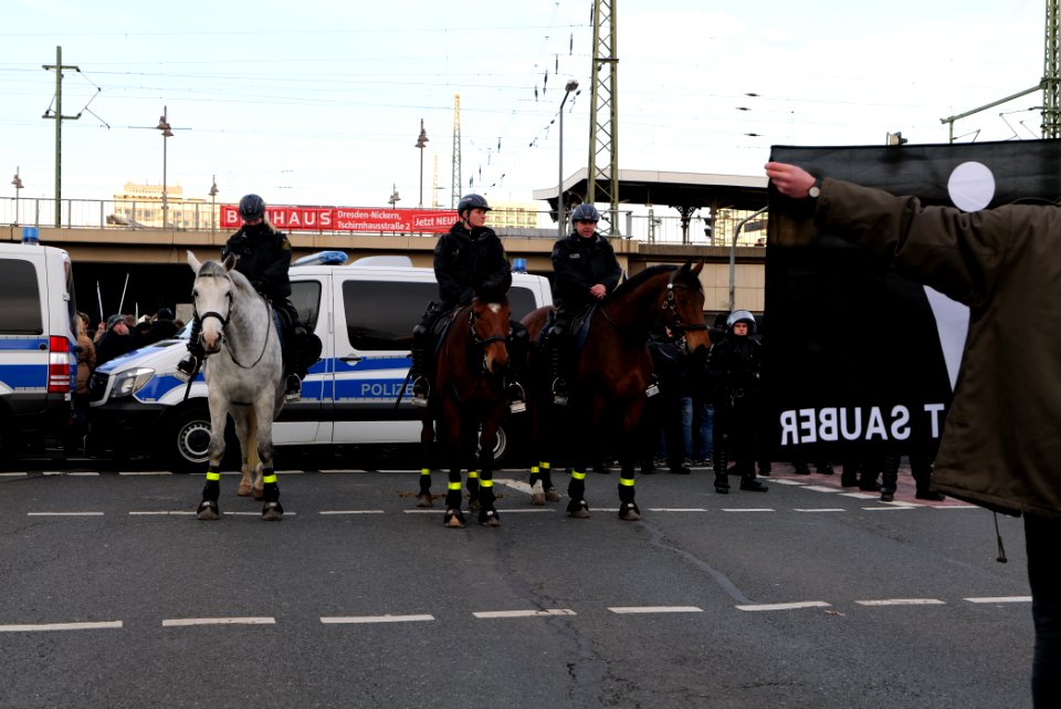 Antifascist protest in front of pro fascist protest Dresden 2020-02-15 23