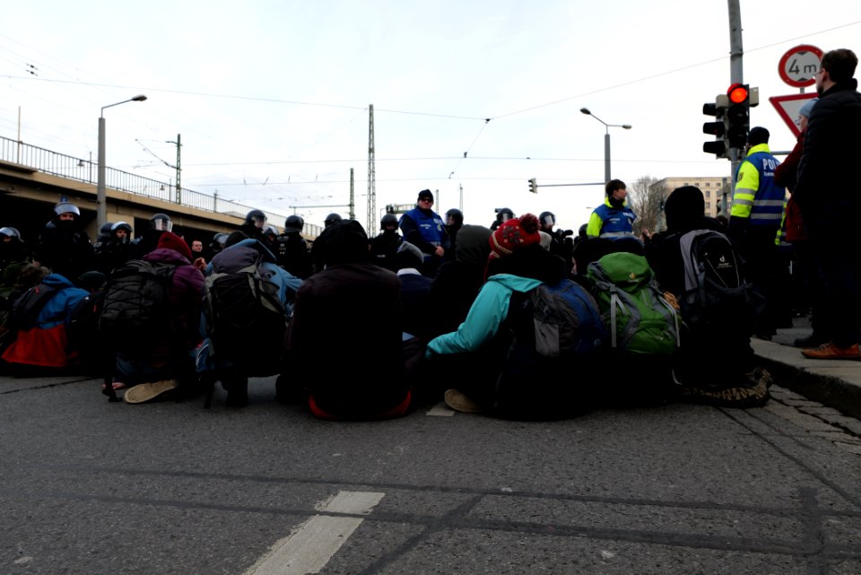 Antifascist protest Dresden 2020-02-15 blockade Bayrische Straße 04