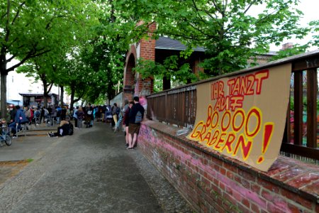 Antifascist protest Revaler Straße Berlin 2021-05-21 22