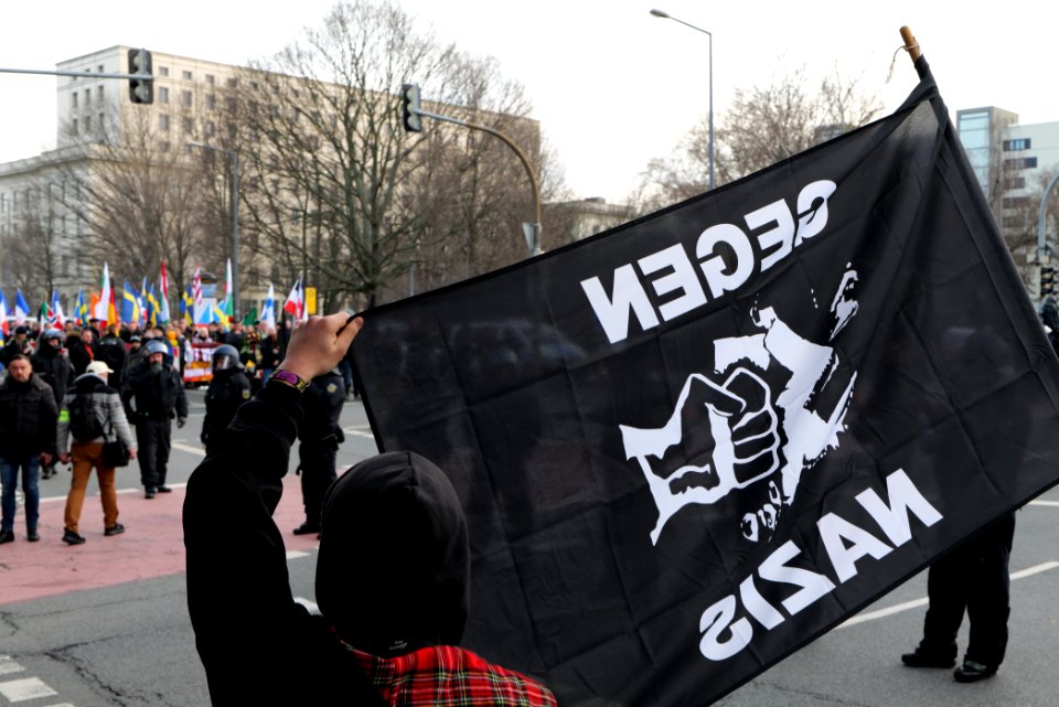 Antifascist protest in front of pro fascist protest Dresden 2020-02-15 13