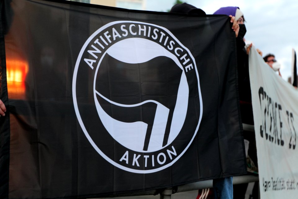 Antifascist protest Theodor-Heuss-Platz Berlin 2021-05-21 03