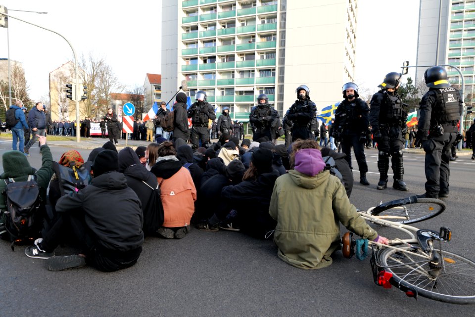 Antifascist protest in front of pro fascist protest Dresden 2020-02-15 03