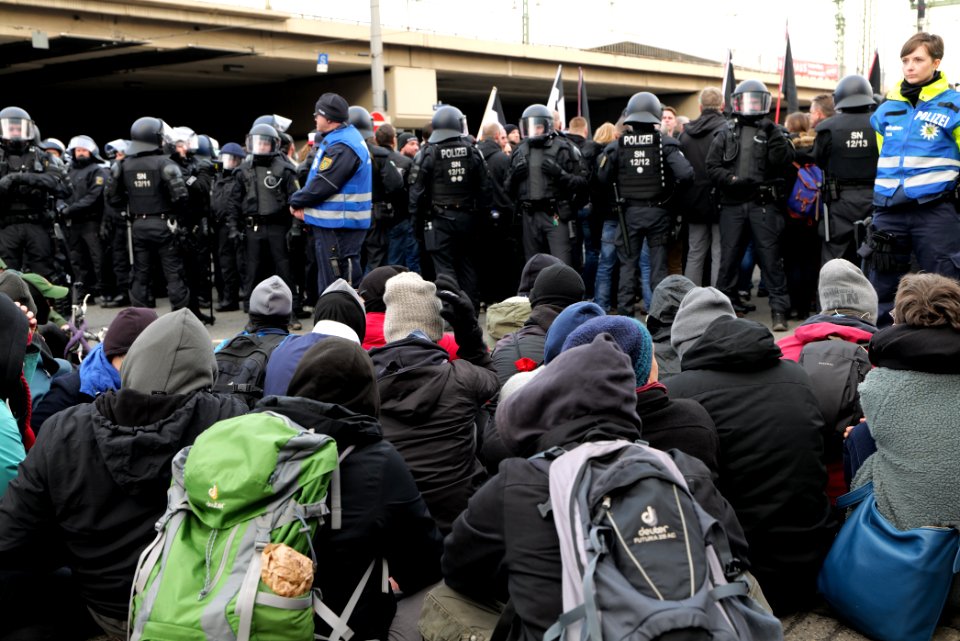 Antifascist protest Dresden 2020-02-15 blockade Bayrische Straße 06