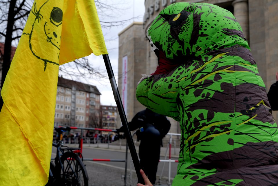Antifascist protest Berlin Rosa-Luxemburg-Platz 2021-03-28 21