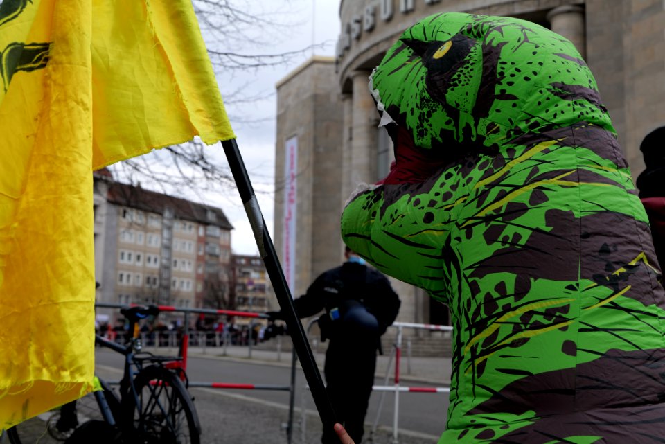 Antifascist protest Berlin Rosa-Luxemburg-Platz 2021-03-28 22