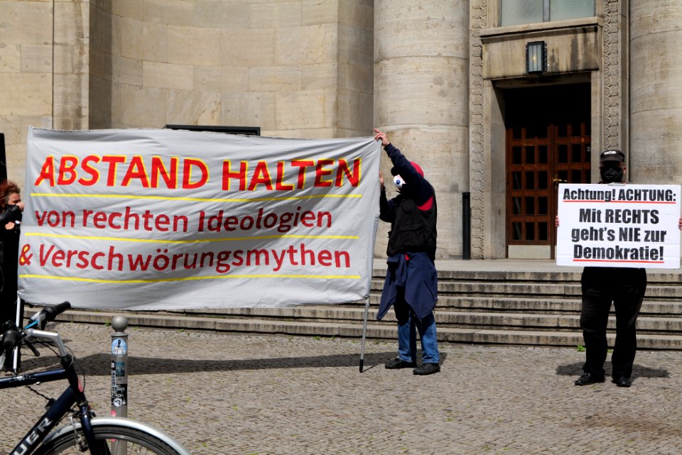 Antifascists on Rosa-Luxemburg-Platz Berlin 2020-05-16 12