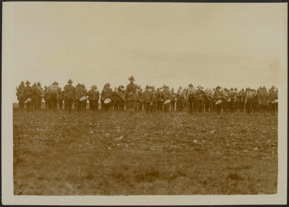 ANZAC Horse show - the N.Z. band playing, Bestanddeelnr 158-2623