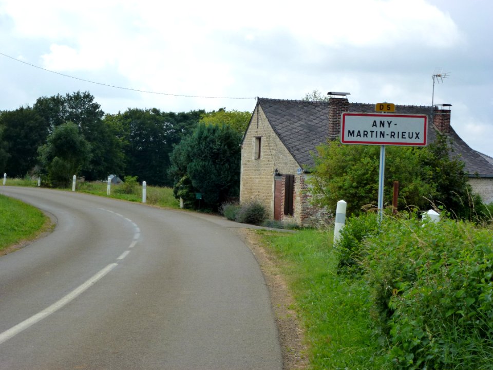 Any-Martin-Rieux (Aisne) city limit sign