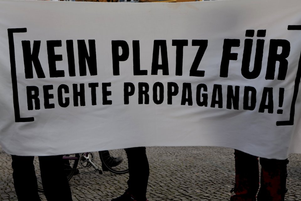 Antifascist protest Berlin Rosa-Luxemburg-Platz 2021-03-28 07