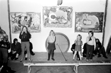 Anti-kerstviering in Paradiso, Bestanddeelnr 923-1070