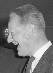 ANWB-prijs 1962 voor Jac. Gazenbeek, Bestanddeelnr 914-0276 (cropped)