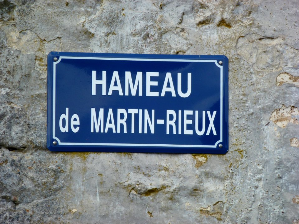 Any-Martin-Rieux (Aisne) street sign centre Hameau de Martin-Rieux