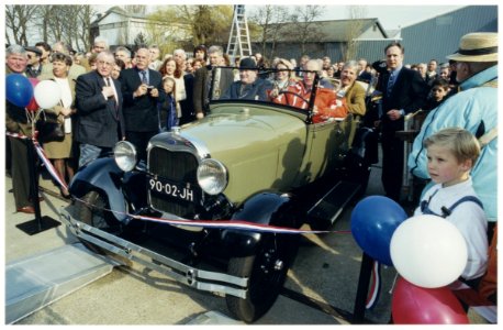 ANWB directeur Nouwen bij de opening van het Ford museum in Hillegom. NL-HlmNHA 54030282