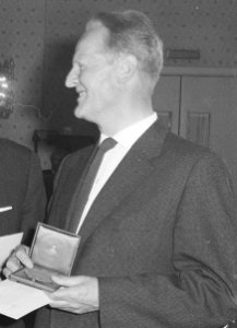 ANWB-prijs 1962 voor Jac. Gazenbeek, Bestanddeelnr 914-0277 (cropped2)