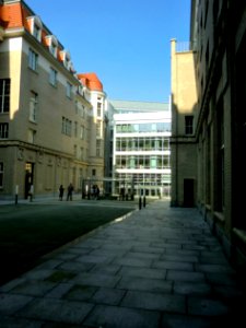 AOK Verwaltungsgebäude, Dresden-Innenhof n Nord