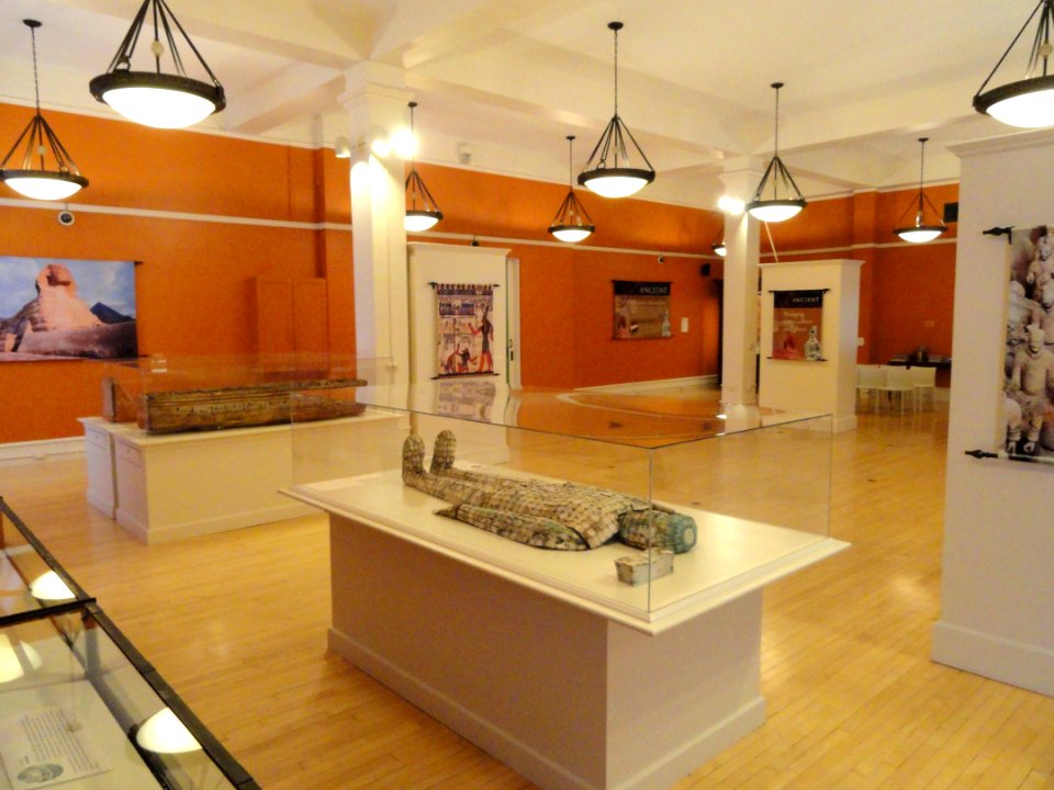 Antiquities room - George Walter Vincent Smith Art Museum - DSC03671
