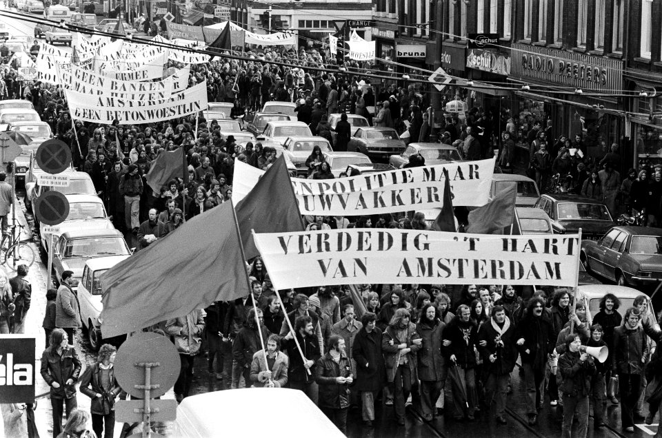 Anti-metrodemonstratie in Amsterdam overzicht tijdens demonstratie, Bestanddeelnr 927-8327