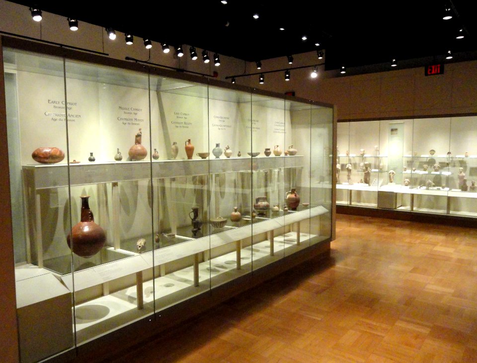 Antiquities collection - Royal Ontario Museum - DSC09794