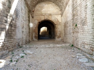 Arènes d'Arles - Accès et escalier