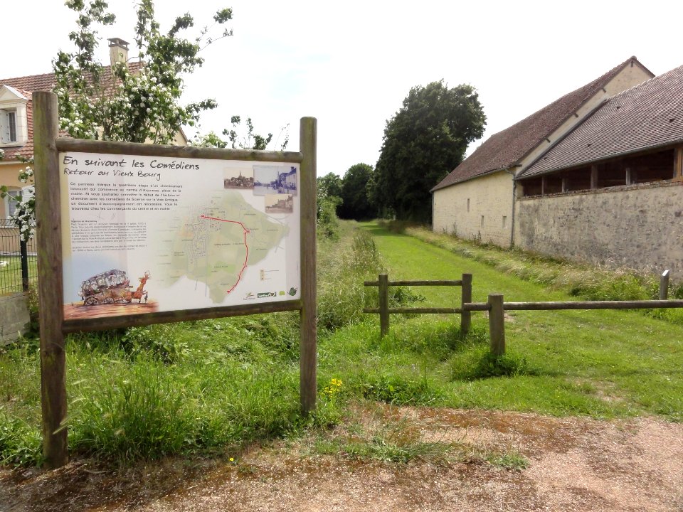 Arçonnay (Sarthe) Le Vieux Bourg, la Voie Antique (ref. au Roman Comique de Scarron)