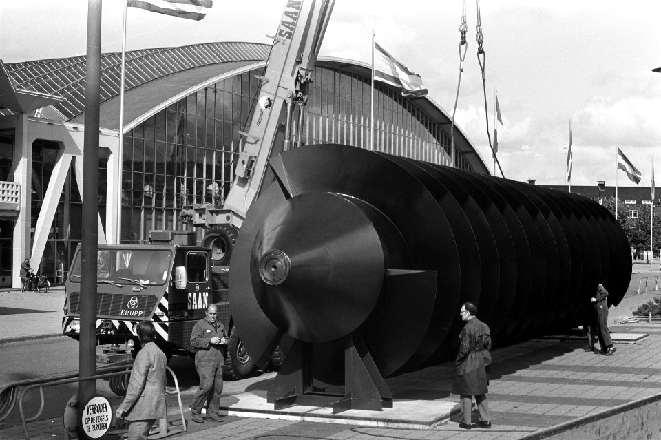 Aquatech 1972 in RAI-gebouw, enorme vijzelpomp voor de RAI, Bestanddeelnr 925-8680