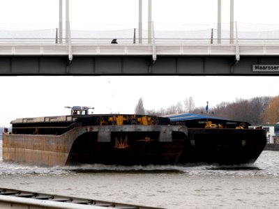 Aquarius, ENI 02104793, pushing Floris, ENI 02316091 & Vertrans 1, pic3