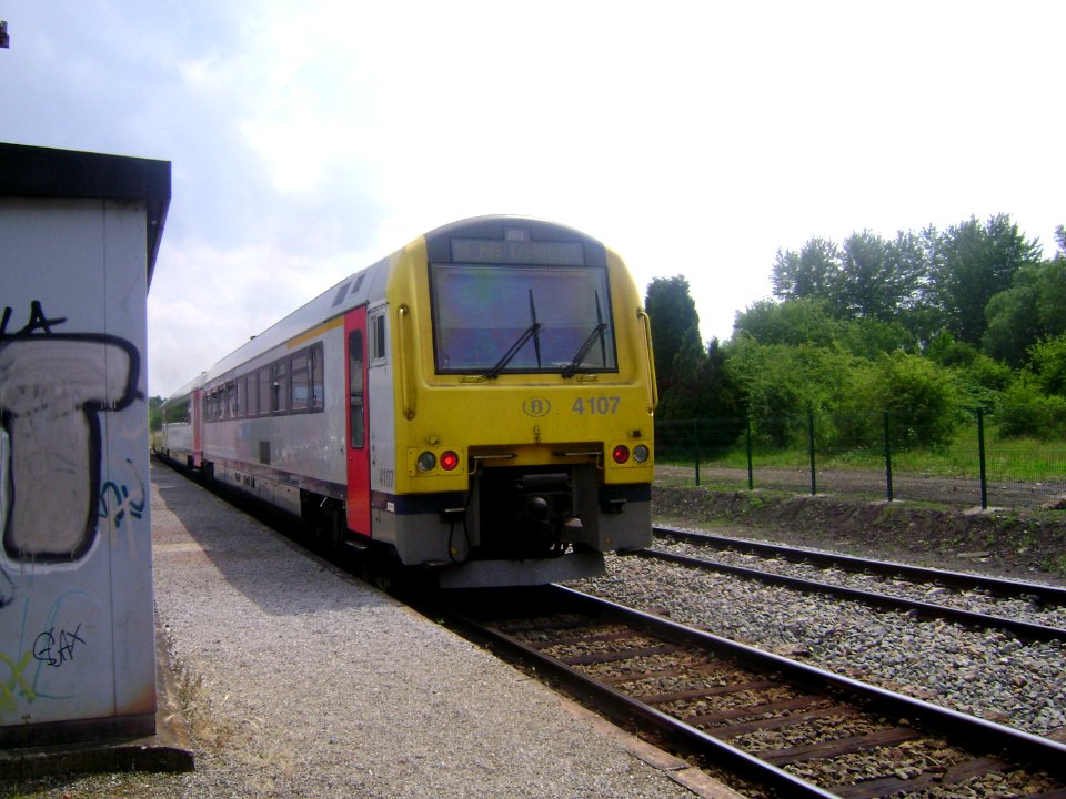 AR41 de la SNCB en gare de Berzée