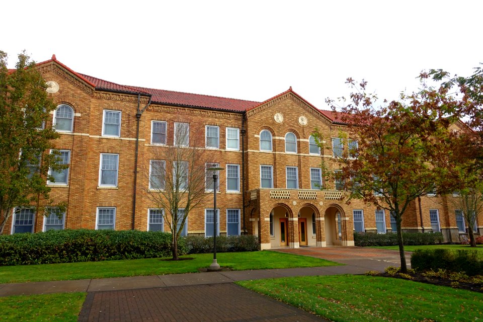 Aquinas Hall - Mount Angel Abbey - Mount Angel, Oregon - DSC09919