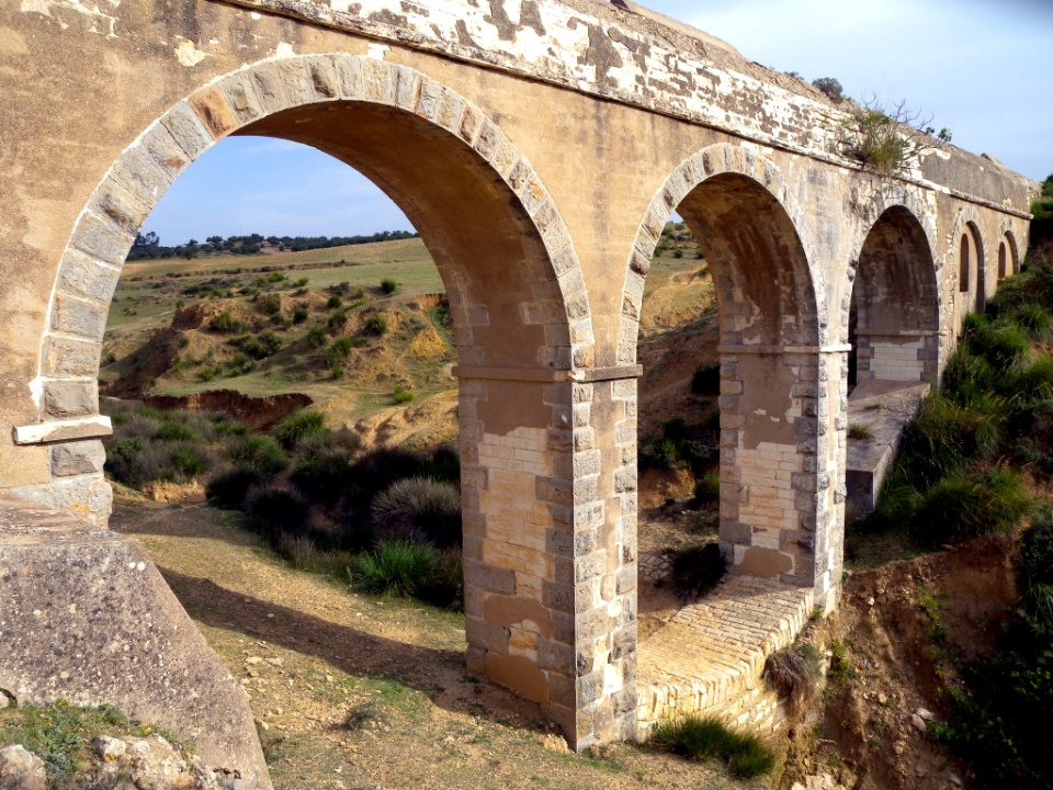 Aqueduc de Zaghouan, pont sur l'oued Kharroubat Mchennga