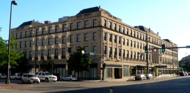 Aquila Court (Omaha) from NE 1