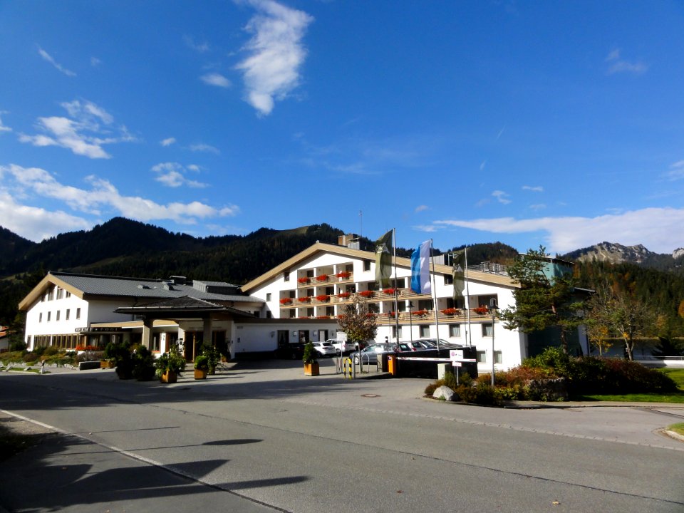 Arabella Alpenhotel am Spitzingsee (Straßenseite)