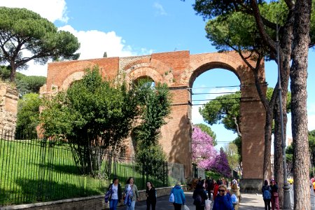 Aqua Claudia (Aqua Neroniana) - Via di San Gregorio - Rome, Italy - DSC01361