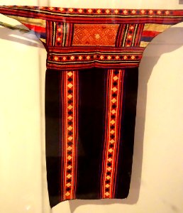Apron, Hmong Hoa, Ha Giang, 1985, view 1 - Vietnamese Women's Museum - Hanoi, Vietnam - DSC03781