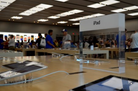 AppleStoreYorkdale2