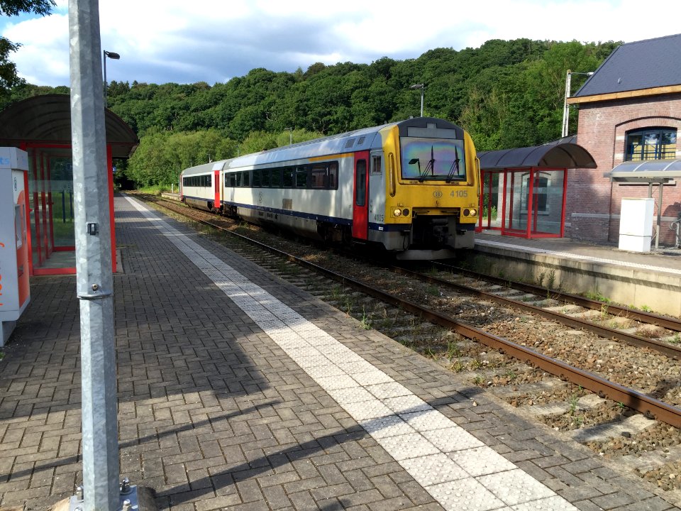 AR 41 en gare de Ham-sur-Heure 02