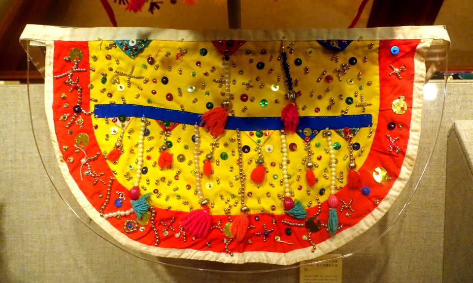Apron, Hoklo dragon boat dancer - Hong Kong Museum of History - DSC00896