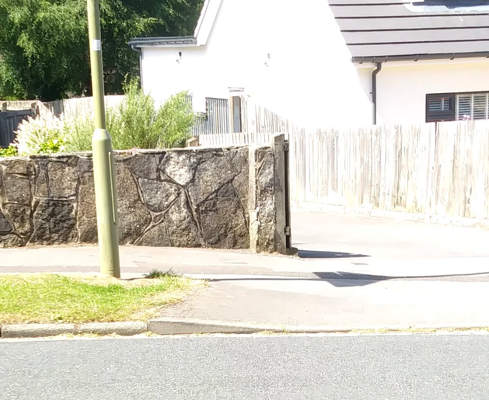 Approach to Brethren Meeting Room, Merdon Avenue, Chandler's Ford (June 2019)