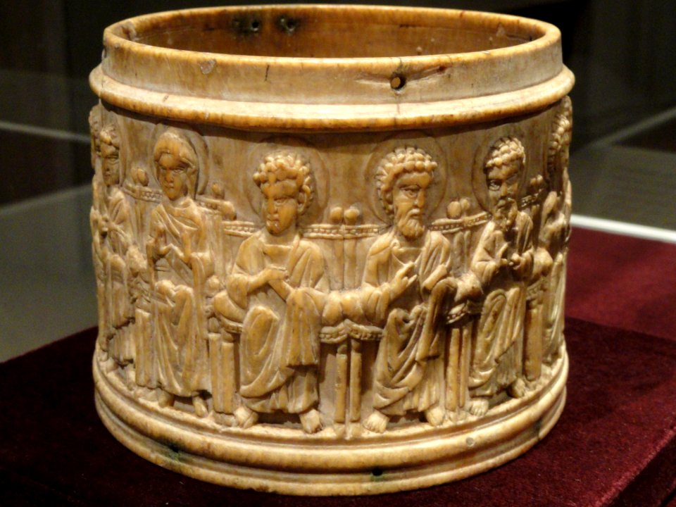 Apostles Pyx, about 980-1010 AD, Byzantine, Constantinople, ivory - Cleveland Museum of Art - DSC08394
