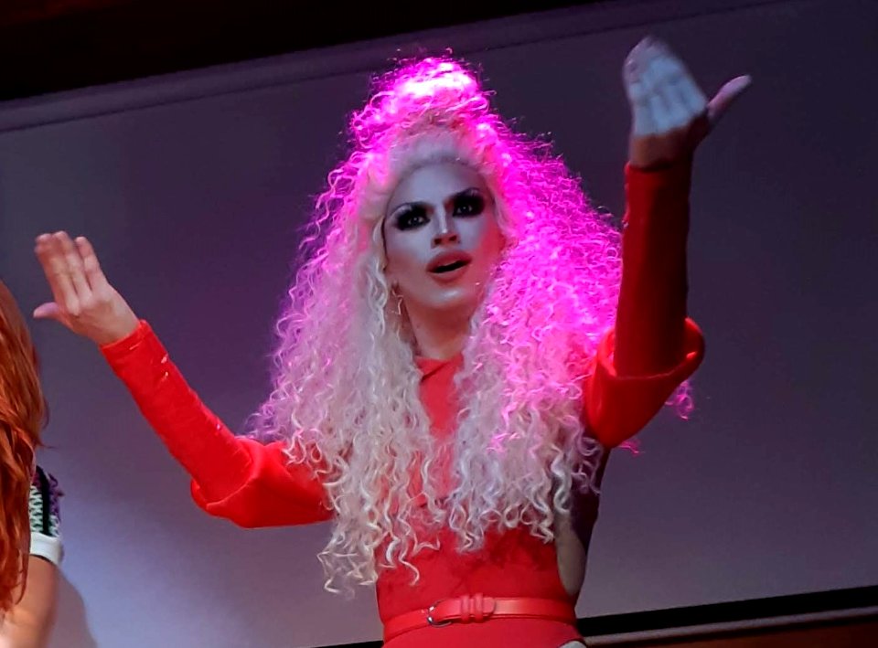 Aquaria red (cropped)