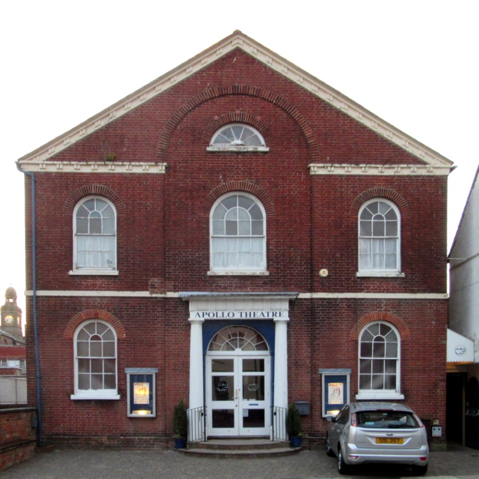 Apollo Theatre (former Victoria Methodist Church), Pyle Street, Newport, Isle of Wight (May 2016) (3)
