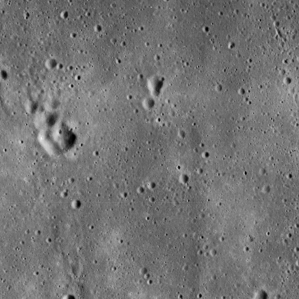 Apollo 11 landing site 5076 med