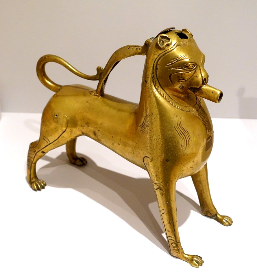 Aquamanile in the Form of a Lion, artist unknown, Germany, 13th-14th century, brass - Busch-Reisinger Museum, Harvard University - DSC00977