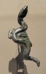 Apollo Sauroktonos attributed to Praxiteles - hand with snake - Cleveland Museum of Art - DSC08081