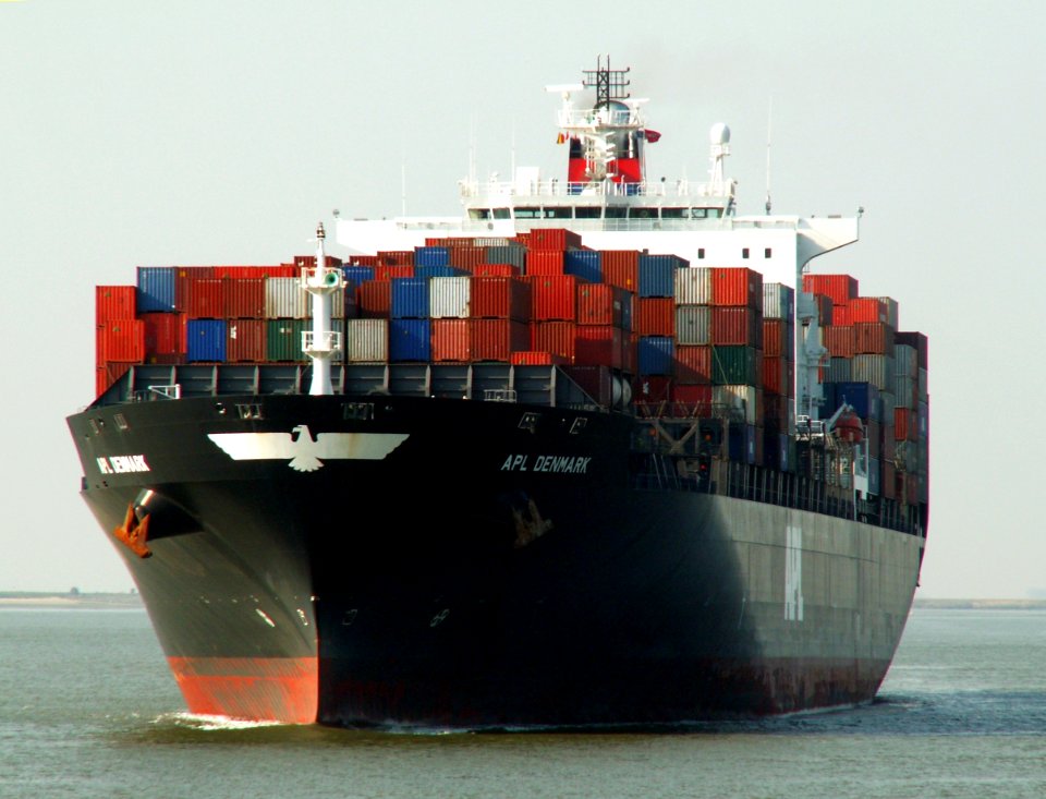 APL Denmark IMO 9231250, at Port of Antwerp, Belgium 12-Oct-2005