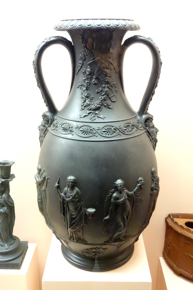 Apollo and the Muses Vase, view 1 - Wedgwood, designed 1768, made c. 1790 - Brooklyn Museum - Brooklyn, NY - DSC08947