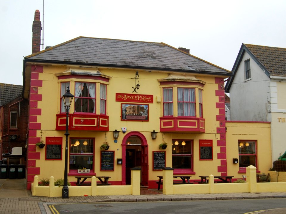 Apsley House pub, Auckland Road West, Southsea (May 2019) (1)
